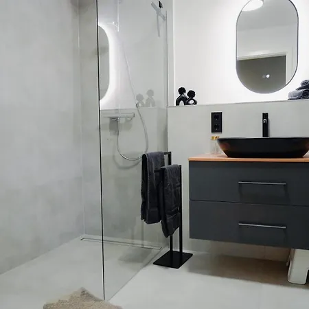 Traumnest Eifel Mit Sauna & Whirlpool Vakantiehuis *