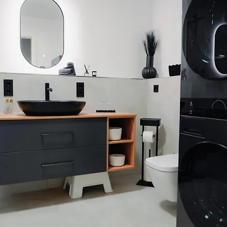 Traumnest Eifel Mit Sauna & Whirlpool *