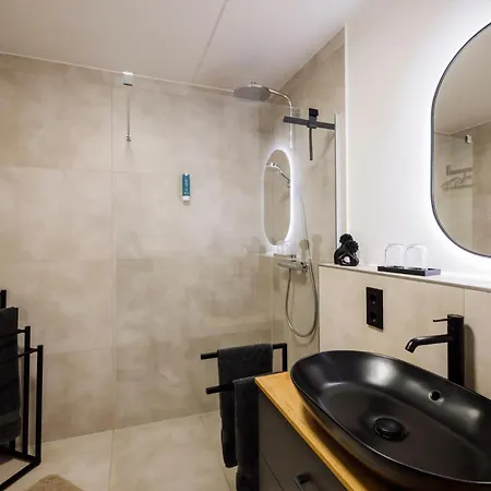 Feriehus Traumnest Eifel Mit Sauna & Whirlpool Monschau