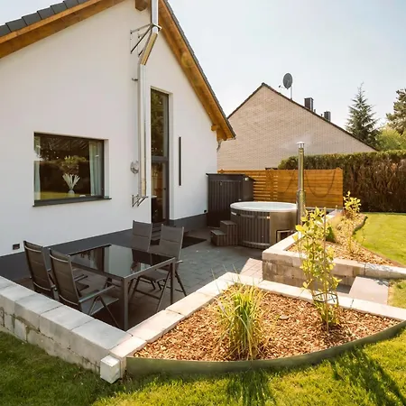 Traumnest Eifel Mit Sauna & Whirlpool