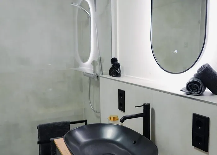 Traumnest Eifel Mit Sauna & Whirlpool * Μονσάου